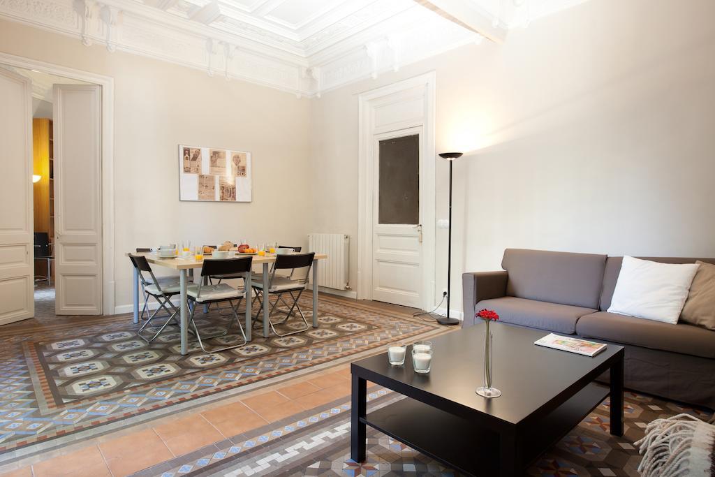 Modernist Apartment Barcelona Rum bild