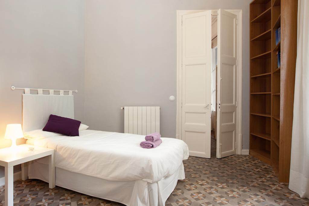 Modernist Apartment Barcelona Rum bild