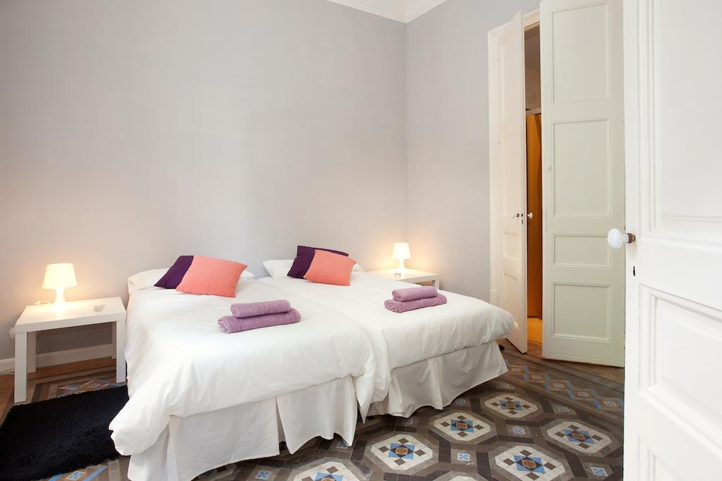 Modernist Apartment Barcelona Rum bild
